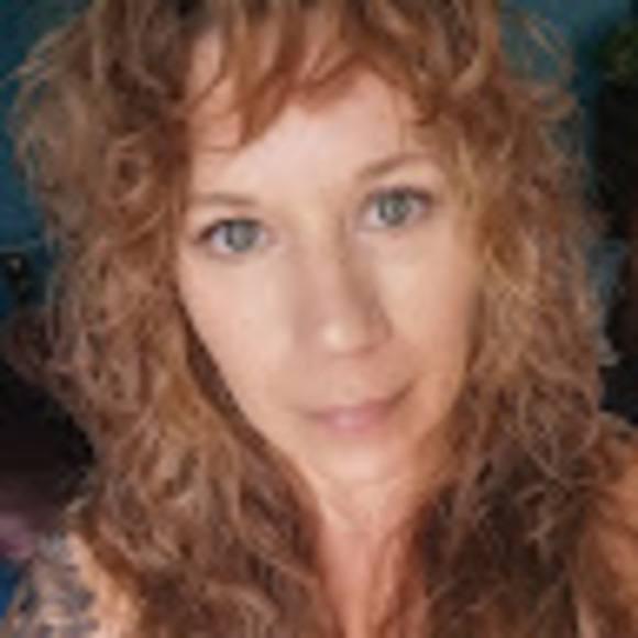 Meet your Posher, Becky - Picture 1 of 1